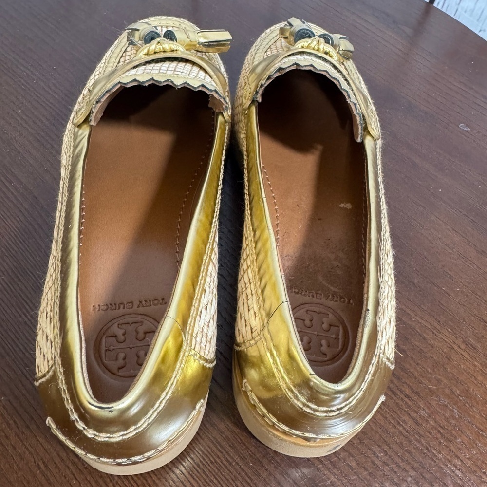 TORY BURCH Raffia & Metallic Gold Leather Trims Loafers in size 6 New - Picture 11 of 15